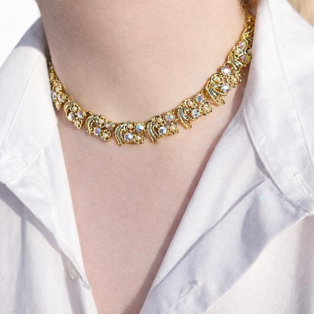 Vintage Aurora Borealis Rhinestone Faux Pearl Floral Necklace – Gold Tone choker